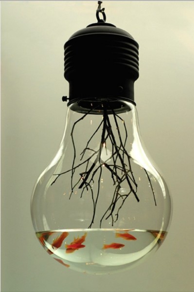 ideas-para-reciclar-bombillas-de-luz-10