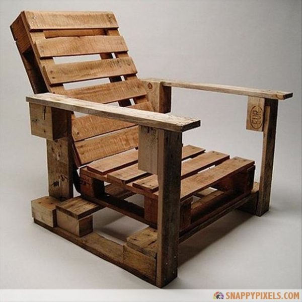 old-pallets-deck-chair