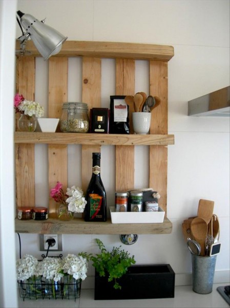 kitchen-shelf-made-from-old-pallets